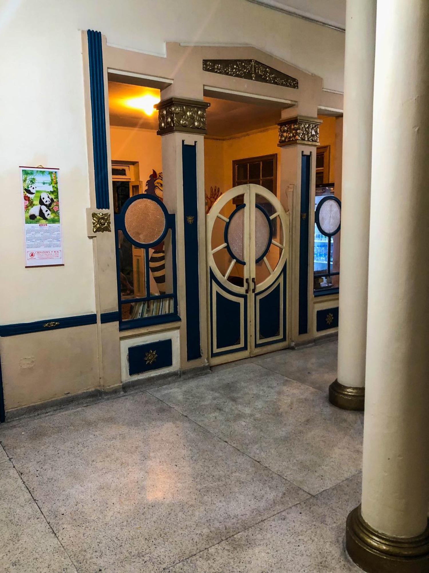 Jep Hostel Medellin Luaran gambar