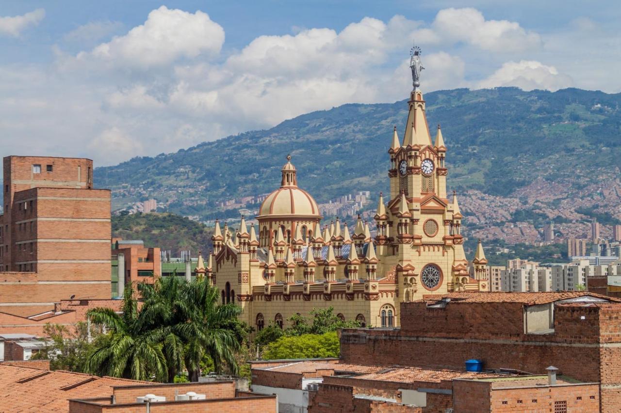 Jep Hostel Medellin Luaran gambar