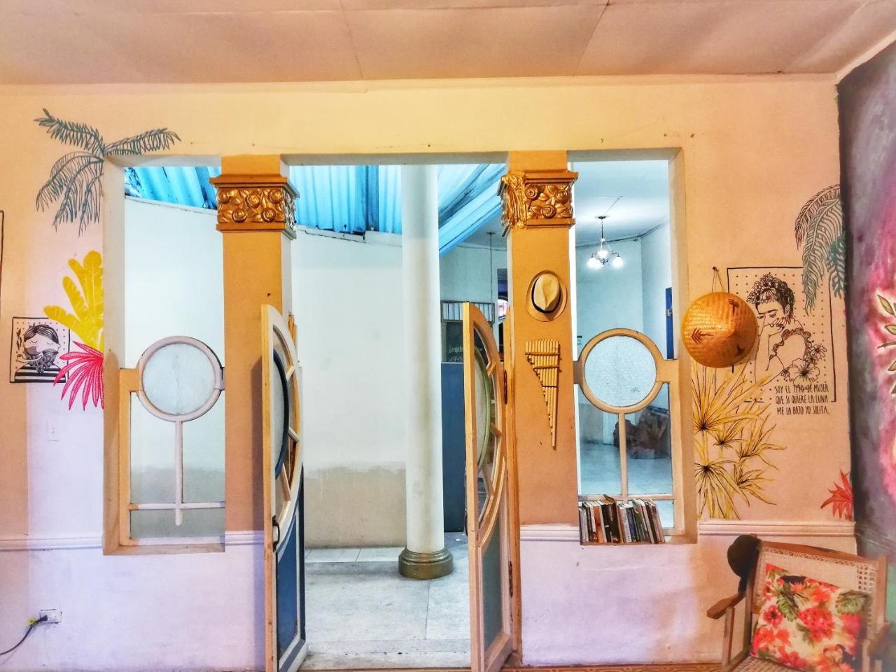 Jep Hostel Medellin Luaran gambar