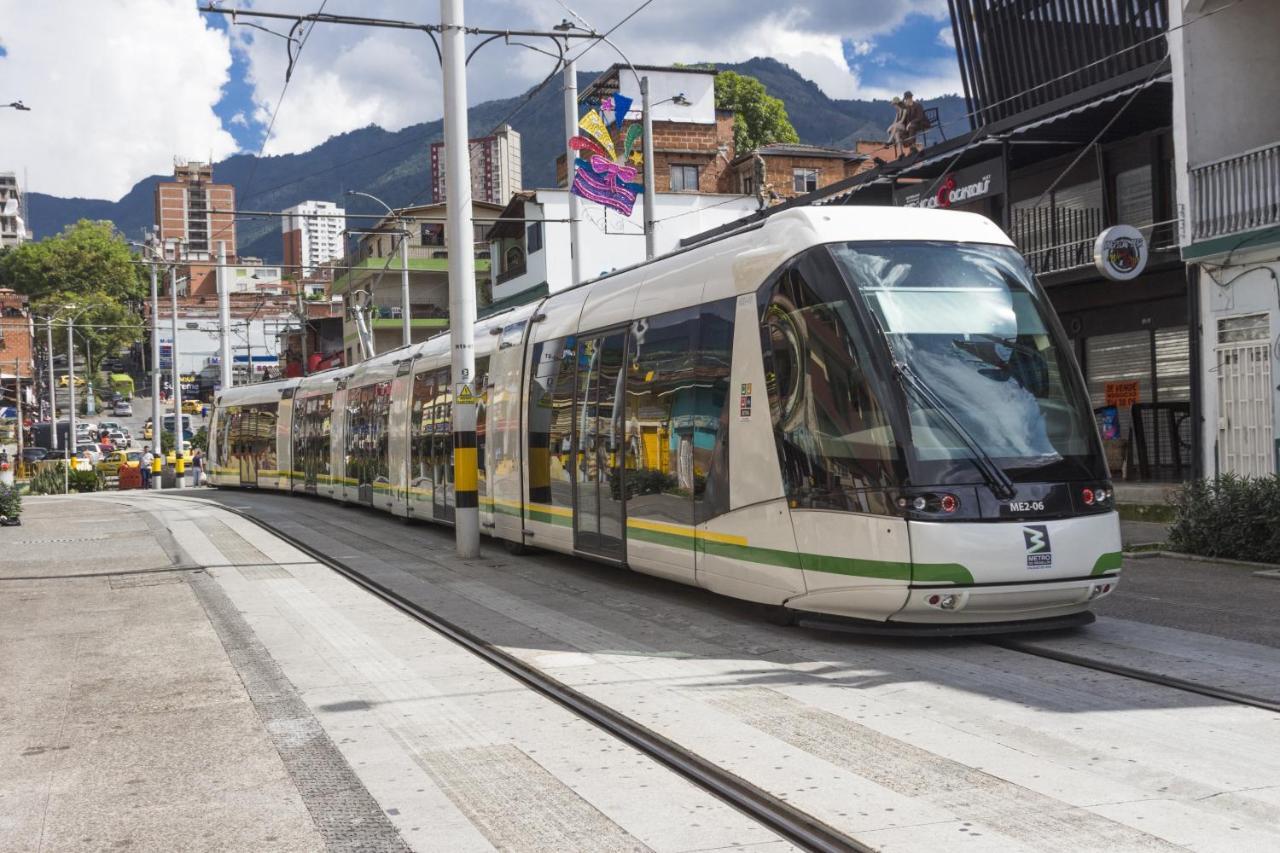 Jep Hostel Medellin Luaran gambar